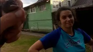 Везде опасность/ Собираем птенцов ласточки