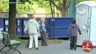 Розыгрыш с великаном очень смешно