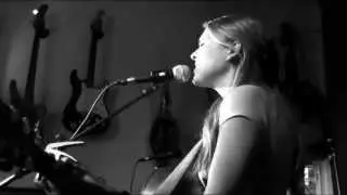ASG - CHRISSY VRIJENHOEK - BACKSTAGE HOTEL OPEN MIC AMSTERDAM