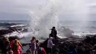GETTING DRENCHED FROM A HUGE WAVE!!