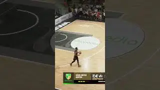 The last seconds of the first quarter!🔥