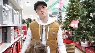 NO CHRISTMAS TREE?!