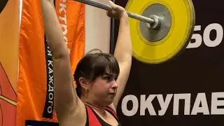 Дебют подопечной в тяжелой атлетике на любительском турнире 🏋🏻