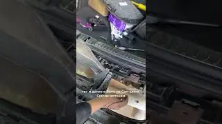 Не горит приборка на Macan