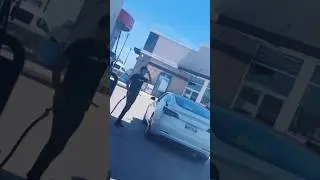Typical Tesla Owners 🤷🏻‍♂️ #tesla #viralvideo #shortsviral #shortsvideo