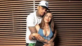 Women Pay Thousands To Take Pictures With Chris Brown