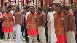 When Anant Ambani Meet Salman khan Sara Ali khan At  Ambani house for Ganpati Darshan in Mumbai