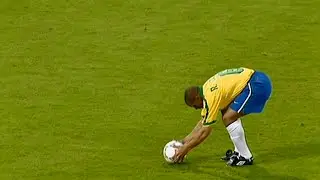 Roberto Carlos' LEGENDARY Freekick vs France - 1997
