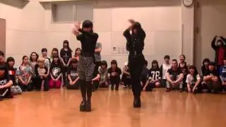 Cool dance twoo asian schoolgirls