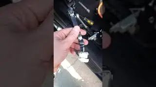 Замена задних ограничителей дверей Toyota Venza
