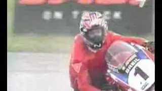 Bayliss scivola di nuovo a Silverstone - SBK 2002