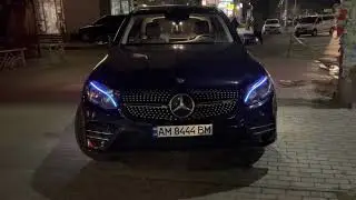 Неоновые реснички при открытии Mercedes GLC