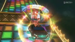 Nyami swings on Mario Kart 8!