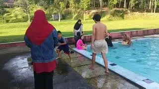 SUKAK BANGET USILIN ORANG YG SATU INI