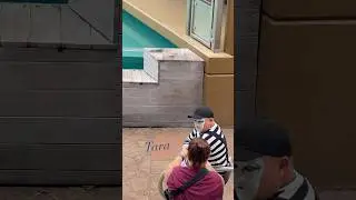 Tom the Mime | She Really Kissed Him! 😁😘😘