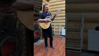 Валерий Гильдерман со своей песней. Сука смерть
