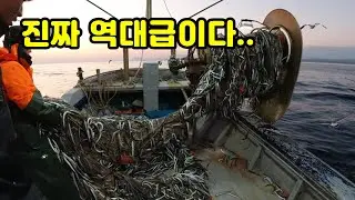 배가 가라앉을 정도의 고기들...진짜 대박입니다..