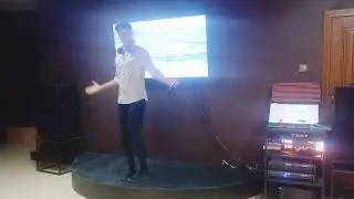 на сцене