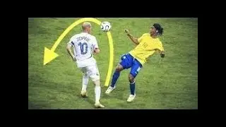 عندما يبدع اللاعب  | اجمل المهارات رونالدو ميسي ....!