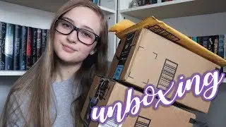 OPENING BIRTHDAY PRESENTS FROM BOOKTUBE FRIENDS