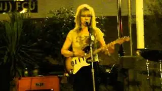 Victoria Warne M4H06812.MP4
