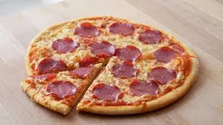 Simple & Easy Pepperoni Pan Pizza (no yeast) || [ENG SUBS]