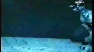 LA JOVEN GUARDIA la luna no es mas de queso