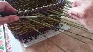Новая загибка для корзиночки. Плетение из газетных трубочек.