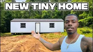 My cousins new tiny home is finally here!!