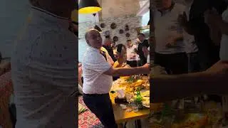 Заур среди друзей Урцакинцев …..