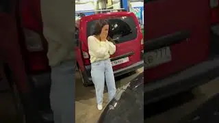 Вот и пускай девушек за руль! 