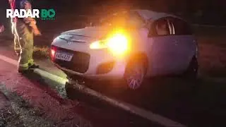 Veículo sai da pista e capota na BR-163 em Toledo