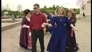«Элементарно, бал»