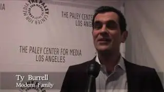 Julie Bowen & Ty Burrell - Modern Family - Phil's crush