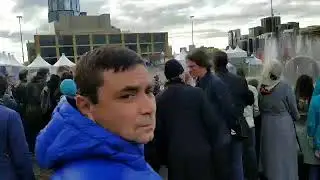 Протестующие против сквера на Драме