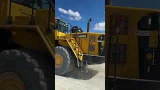 Двойной циклон для максимальной мощности: Komatsu WD600 в деле! #бульдозер #komatsu #GY