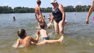 Козян у бабушки на озере