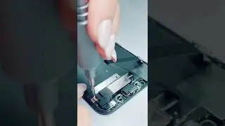 iPhone Xr - sostituzione dello schermo danneggiato#riparazionedisplay