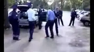 милиция  отрывается