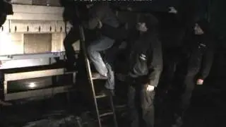 TURCI ASCUNSI IN REMORCA UNUI AUTOMARFAR, PENTRU A IESI ILEGAL DIN TARA