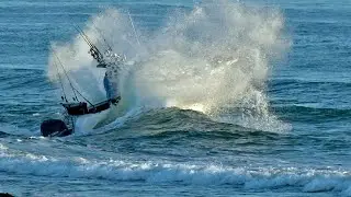 A rather Gnarly Noosa Bar. Saturday March 25, 2023.