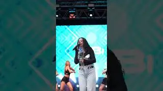 Las și eu asta aici,pentru că sa ne aducem aminte cat de mult a muncit bibi pentru concert superb.❤️
