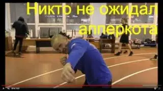 Boxing: slip under the jab and unexpected uppercut