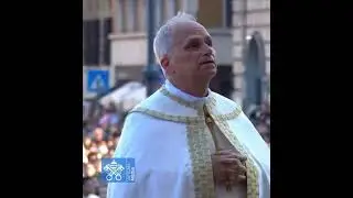Pope Leo visibly moved after adoring the Blessed Sacrament during Sunday’s Corpus Christi procession