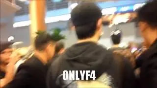 Vic Chou @ Singapore Changi airport 31032013