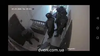 Door breaking by police, special forces, gas cutters, crowbars, etc.