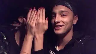Добился поцелуя по взрослому!  Кто она???