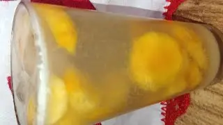 limonada de durazno con agua mineral