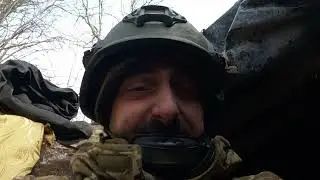 Передова ,враг ведет огонь по нашим позициям.
