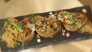 Овощная сальса на брускетте из чиабатты. Рецепт от шеф-повара.